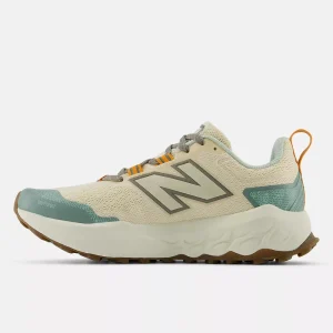New Balance Athletic & Hiking^Fresh Foam X Garoé v2 - Calcium with Dark Juniper