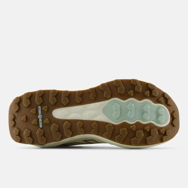 New Balance Athletic & Hiking^Fresh Foam X Garoé v2 - Calcium with Dark Juniper