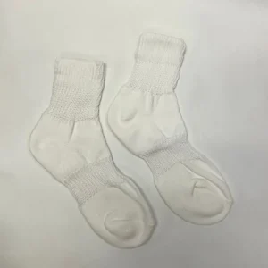Very J Women's^Solid Quarter Socks - White