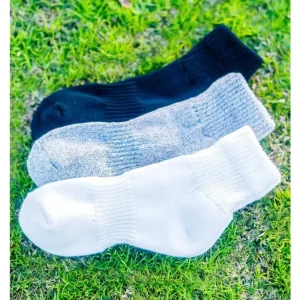 Very J Women's^Solid Quarter Socks - White