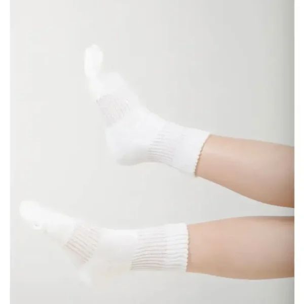 Very J Women's^Solid Quarter Socks - White
